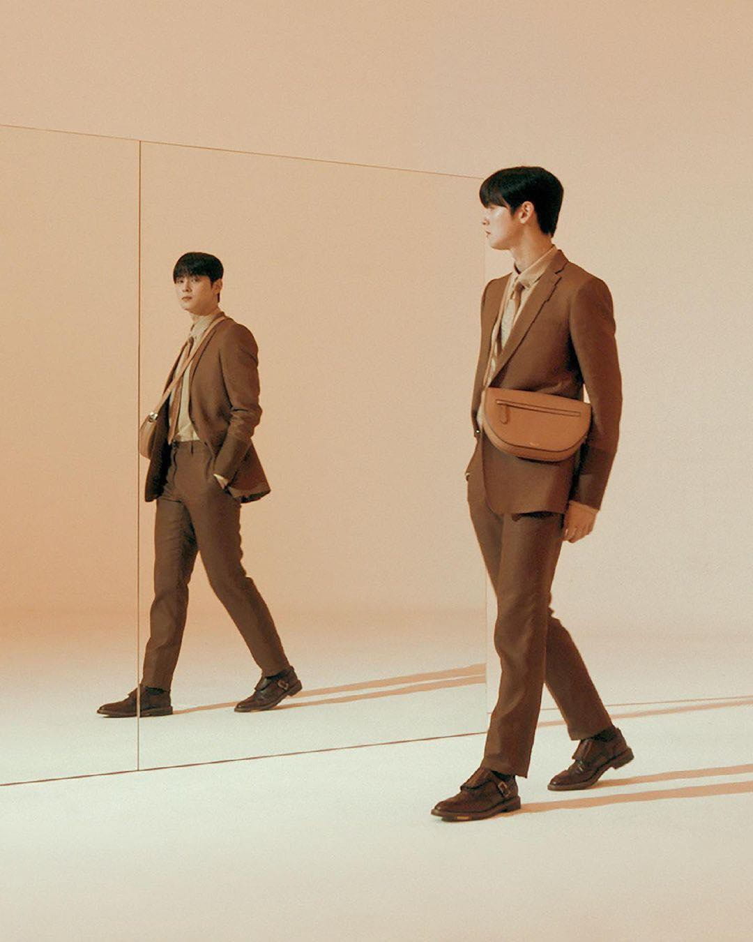 Cha Eun Woo trở thành Đại sứ thương hiệu của Burberry